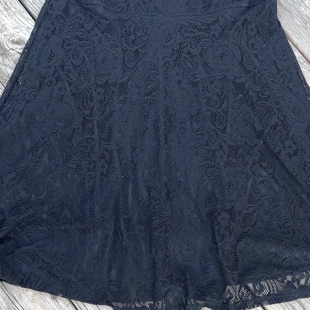 Slinky, friend, Elegant Black Lace Dress - Plus Size 2X - Picture 3 of 6